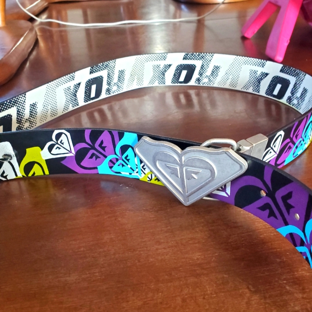 Roxy reversible belt